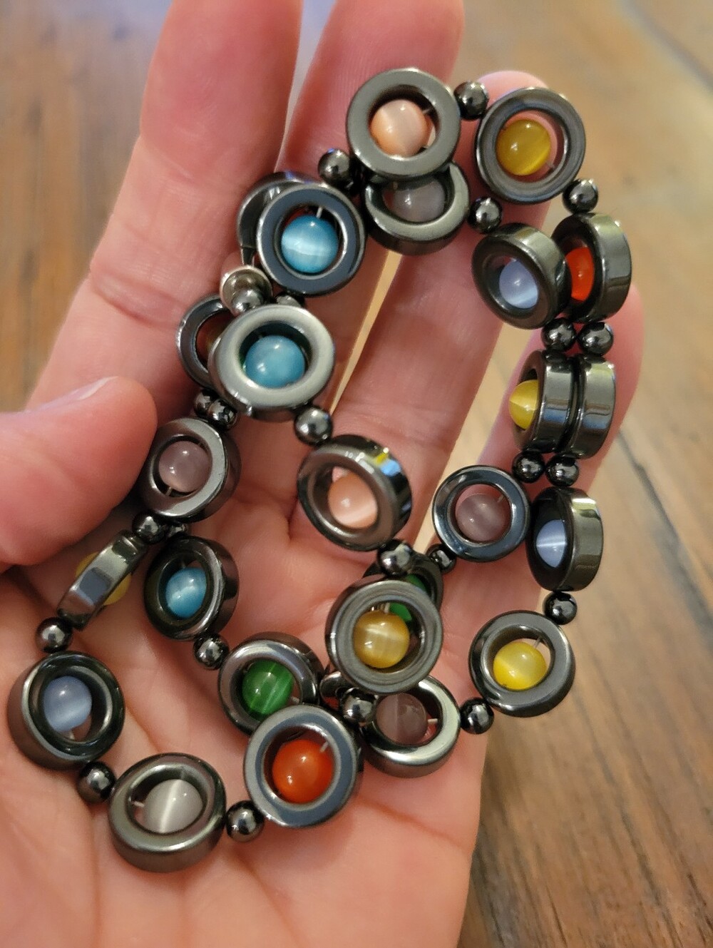 Magnetic Cats Eye Beaded Necklace - Picture 4 of 4